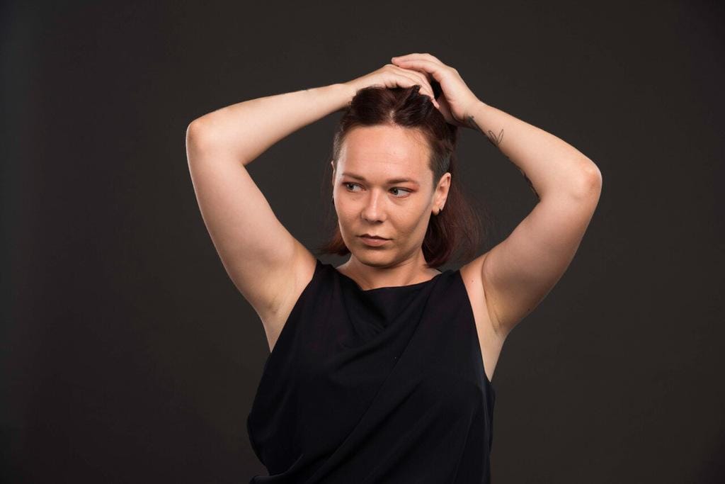 Alopecia frontal fibrosante: o que é, sintomas, causas e tratamentos