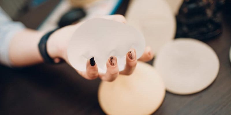Conheça aqui 5 tipos de cirurgia de mamas